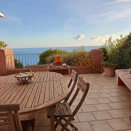 Paradis Bleu * Saint-Raphael (Var)